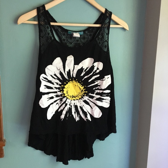julie's closet Tops - Summer Tank
